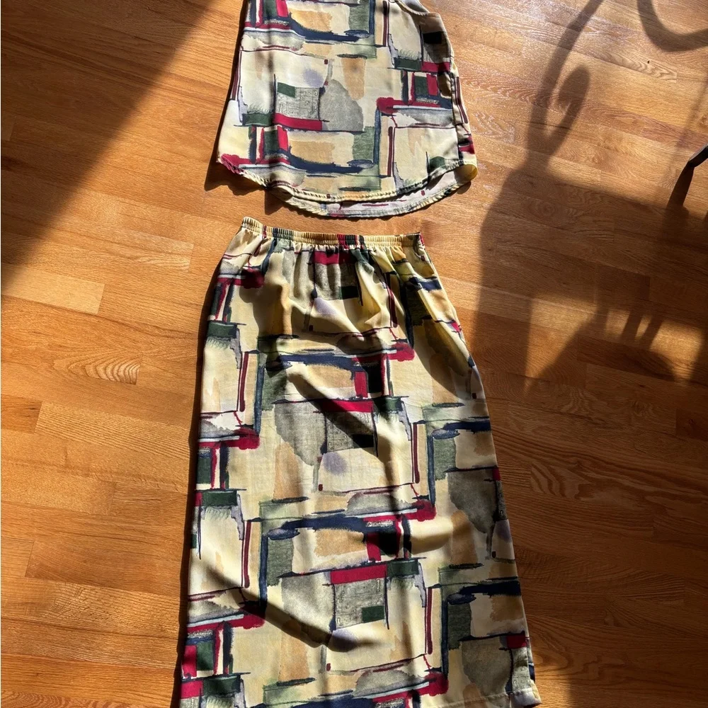 Spring or Summer top/skirt dress. Sleeveless Abstract Print Multi colour. - Picture 14 of 14